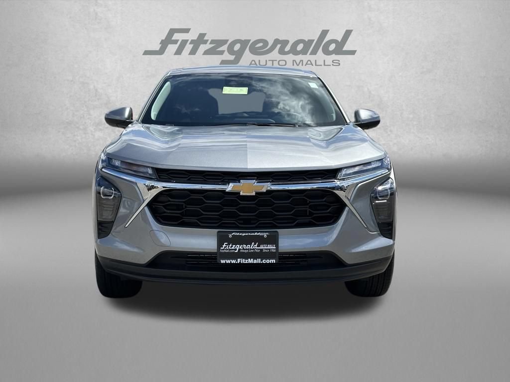 Certified 2025 Chevrolet Trax LS w/ LS Convenience Package FWD image 3
