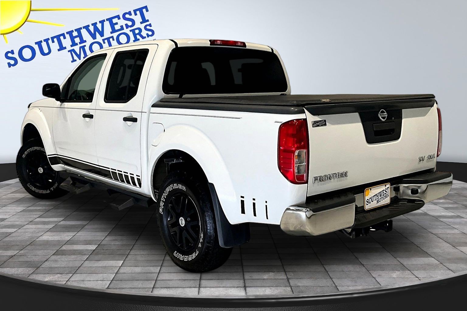 Used 2017 Nissan Frontier SV AWD/4WD image 4