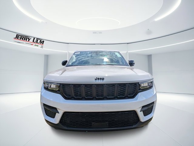 New 2025 Jeep Grand Cherokee Altitude image 36
