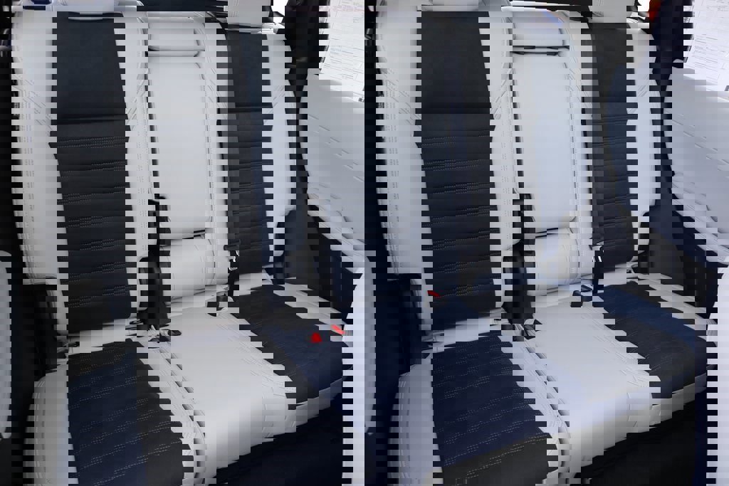 Used 2025 Mitsubishi Outlander SE image 34