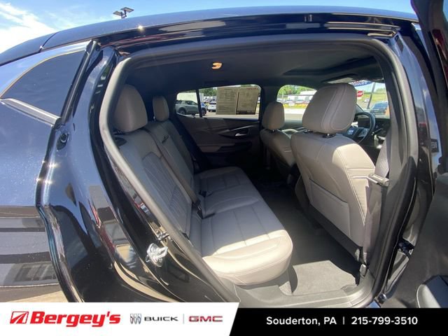 Used 2025 Buick Envista Sport Touring FWD image 25