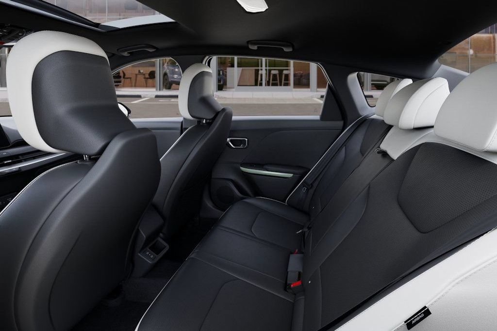 New 2026 Kia K4 GT-Line w/ GT-Line Premium Package FWD image 18
