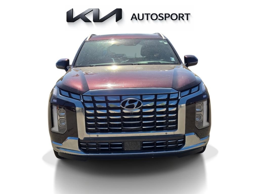 Used 2024 Hyundai Palisade Calligraphy FWD image 2