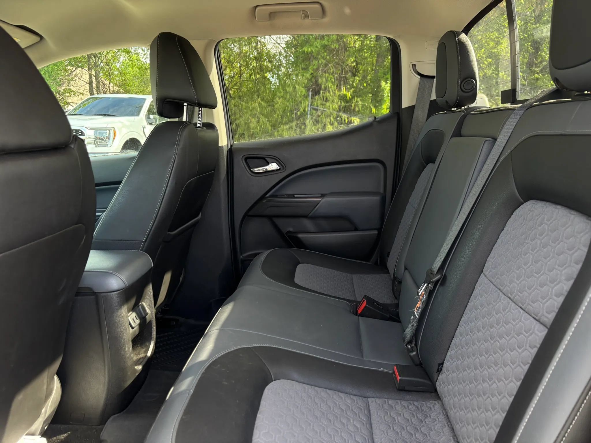 Used 2018 Chevrolet Colorado Z71 AWD/4WD image 13