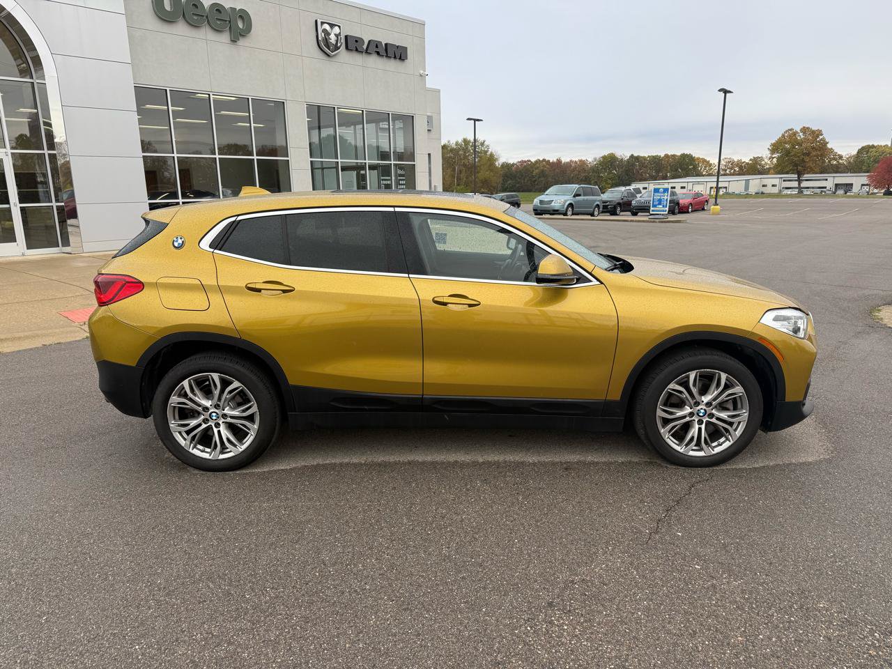 Used 2019 BMW X2 xDrive28i w/ Convenience Package AWD/4WD image 2