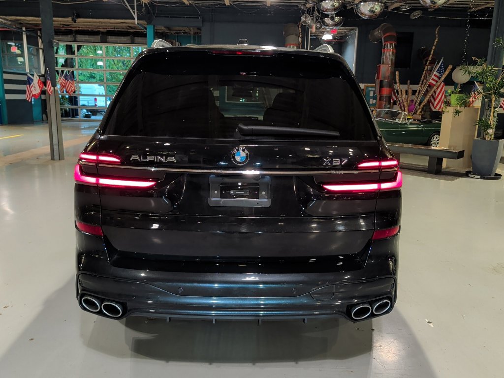 Certified 2025 BMW ALPINA XB7 AWD/4WD image 17