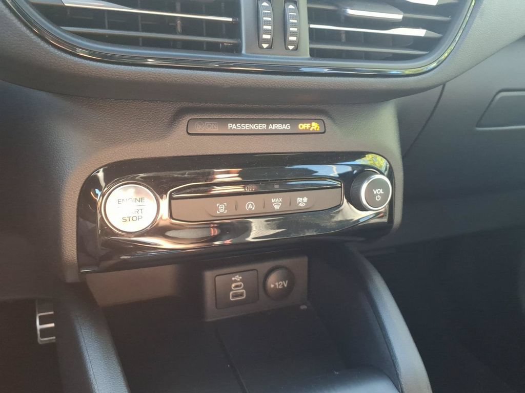 Certified 2024 Ford Escape ST-Line w/ Tech Pack #1 FWD image 22