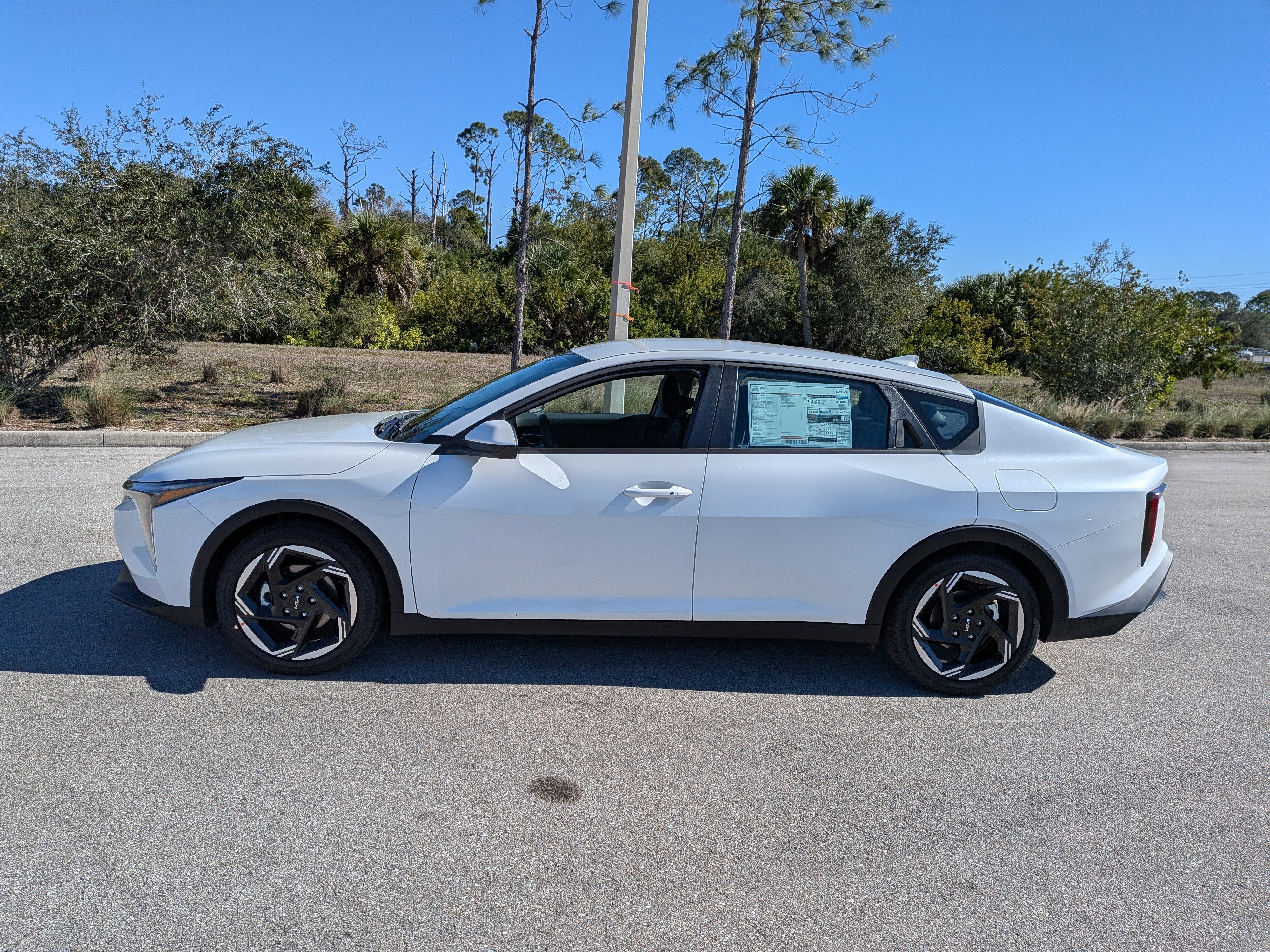 New 2026 Kia K4 EX FWD image 8