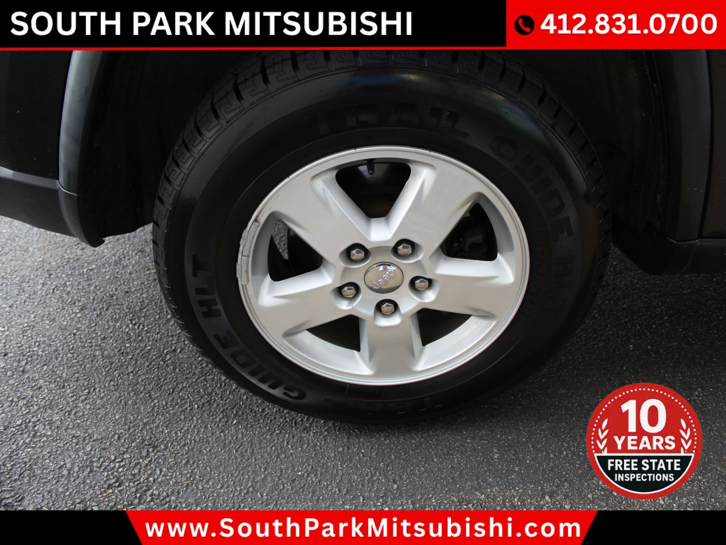 Used 2012 Jeep Grand Cherokee Laredo AWD/4WD image 27