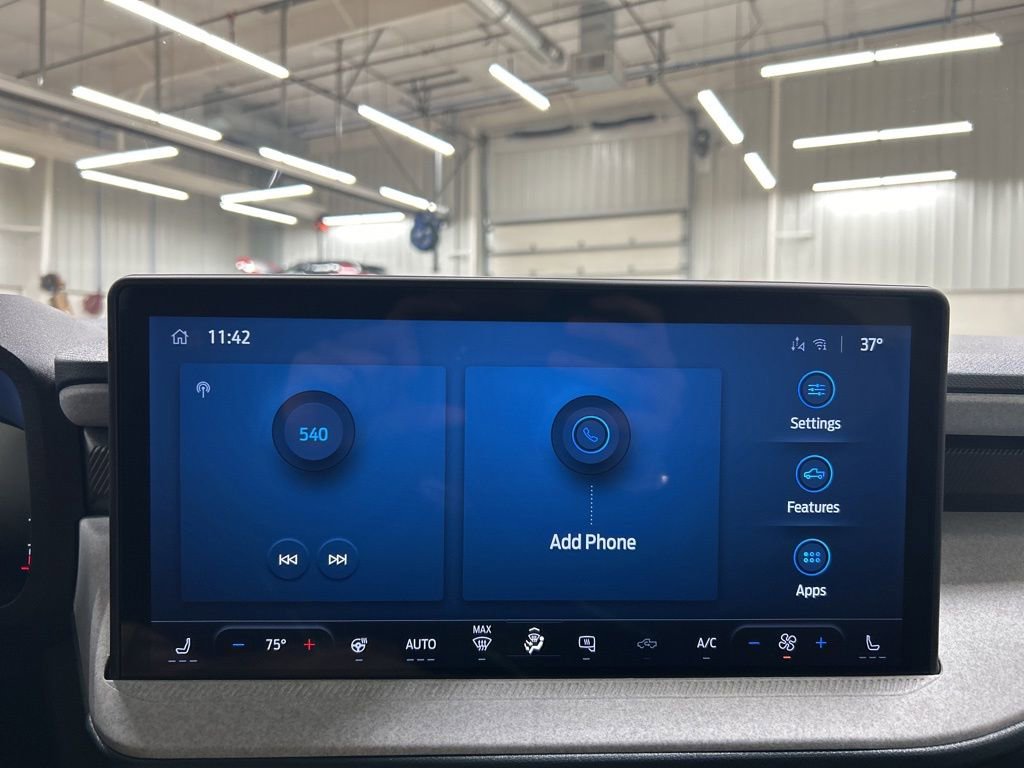 New 2025 Ford Maverick XLT w/ XLT Luxury Package image 17