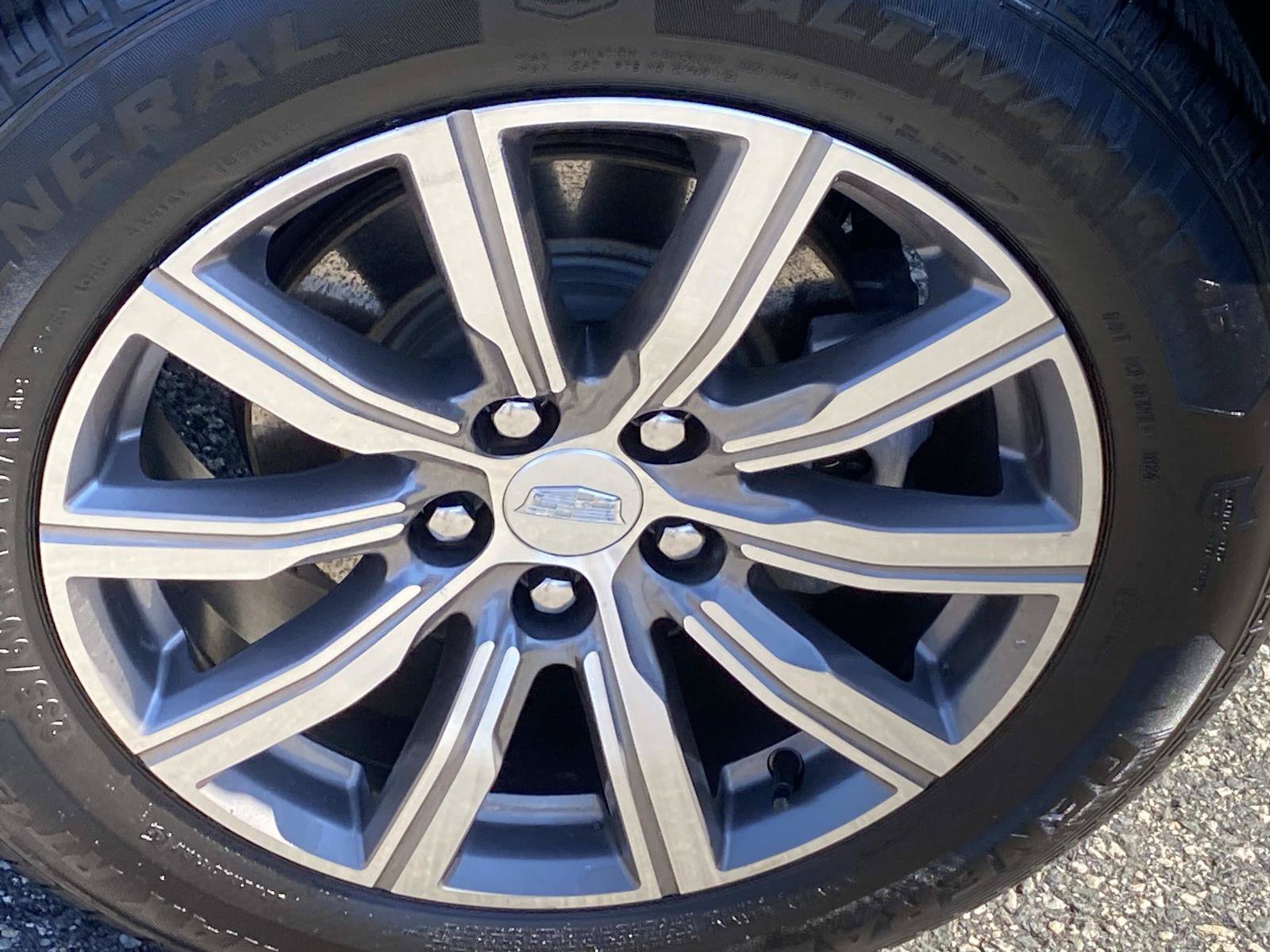 Used 2023 Cadillac XT4 Sport AWD/4WD image 27