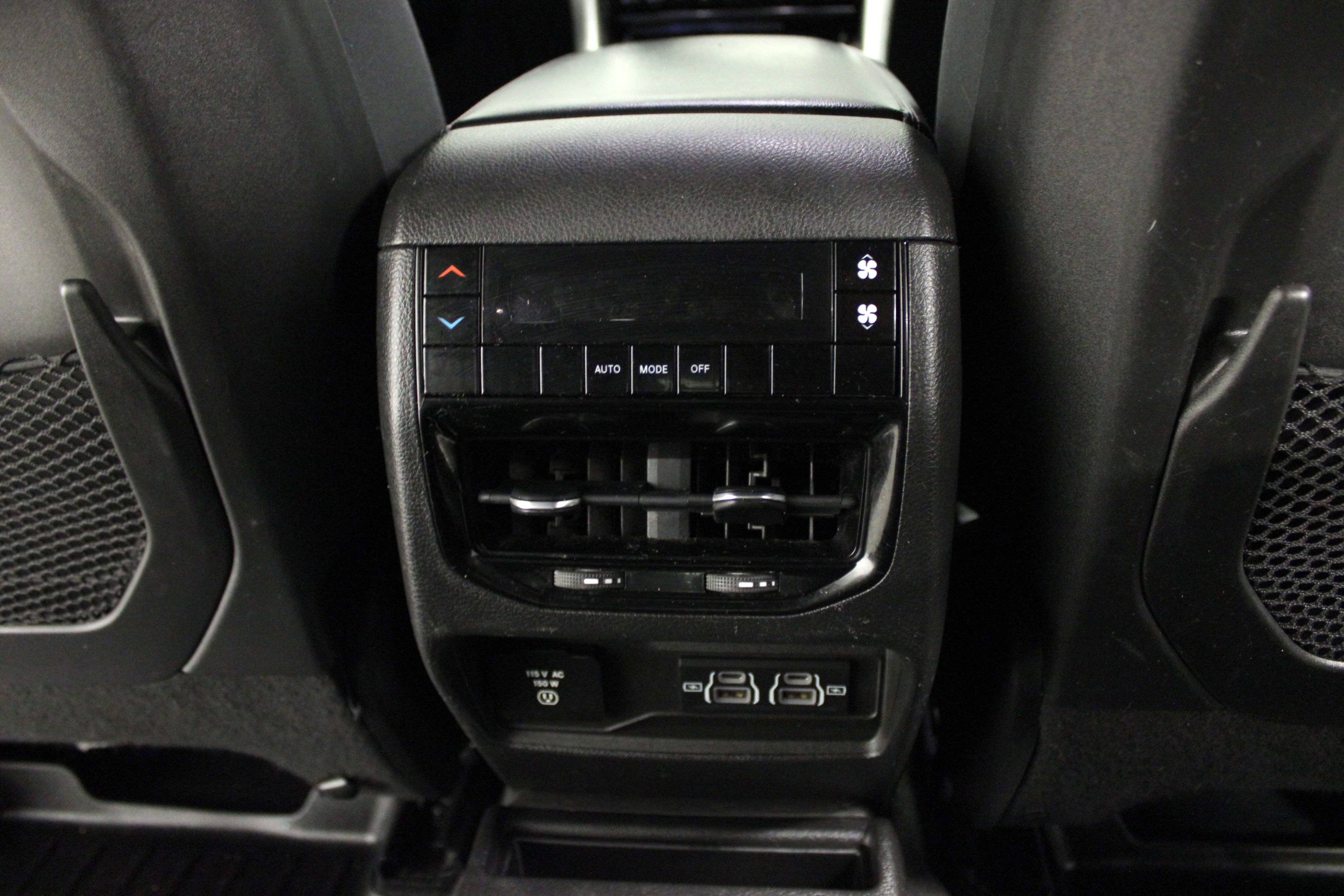 Used 2022 Jeep Grand Cherokee L Laredo image 18