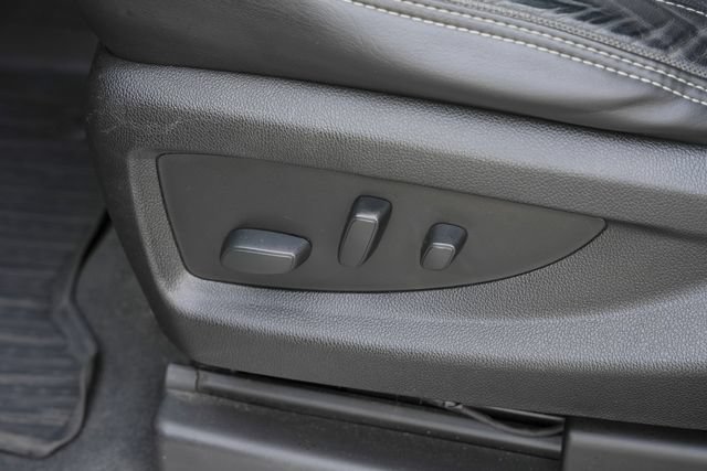 Used 2020 GMC Yukon Denali RWD image 17