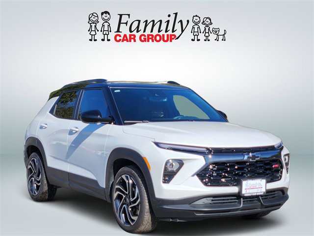 Used 2025 Chevrolet TrailBlazer RS w/ Convenience Package image 2