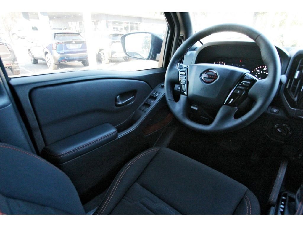 New 2026 Nissan Frontier PRO-4X w/ Pro-4x Convenience Package image 6