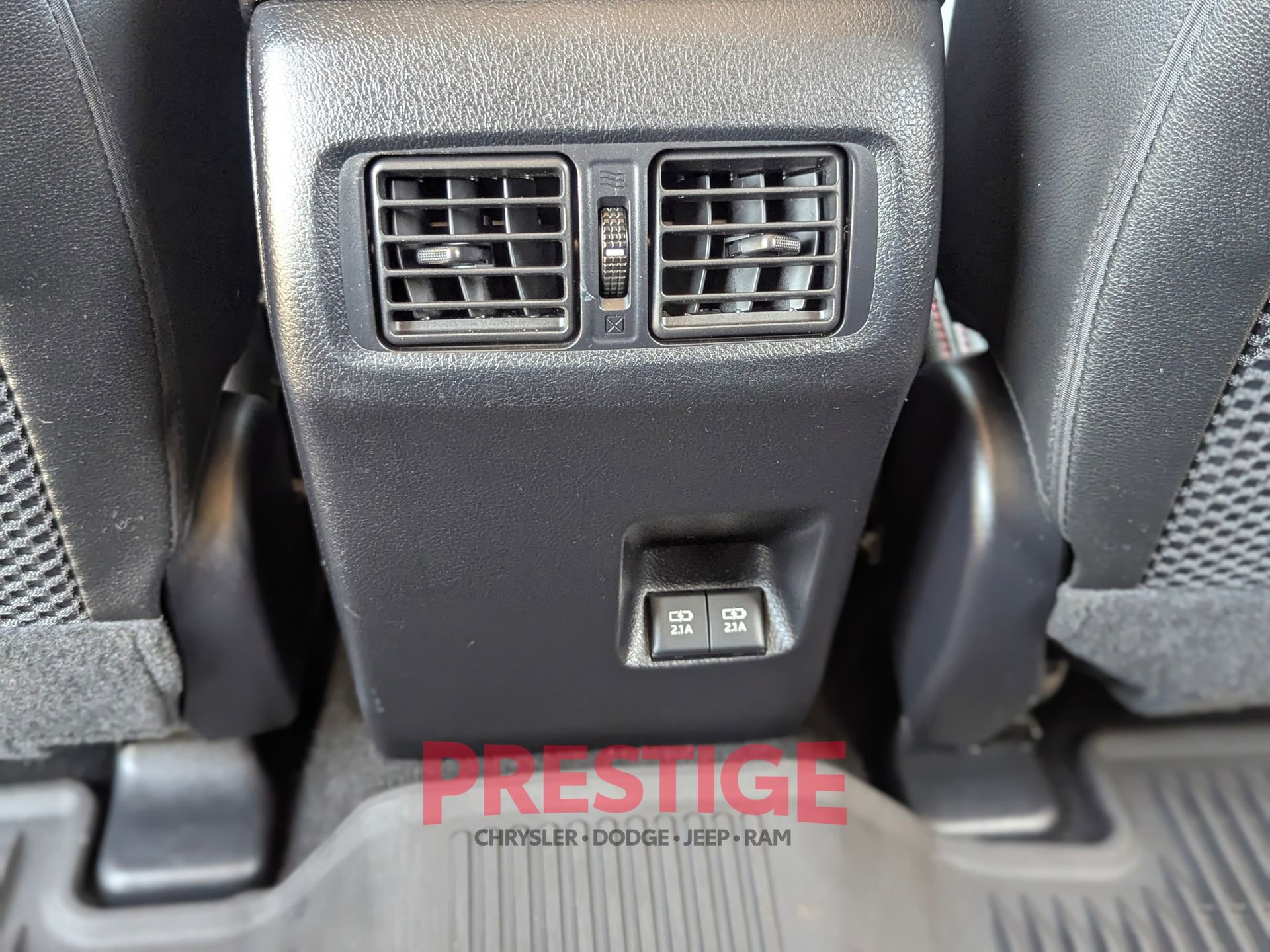 Used 2020 Toyota 4Runner TRD Off-Road Premium AWD/4WD image 29