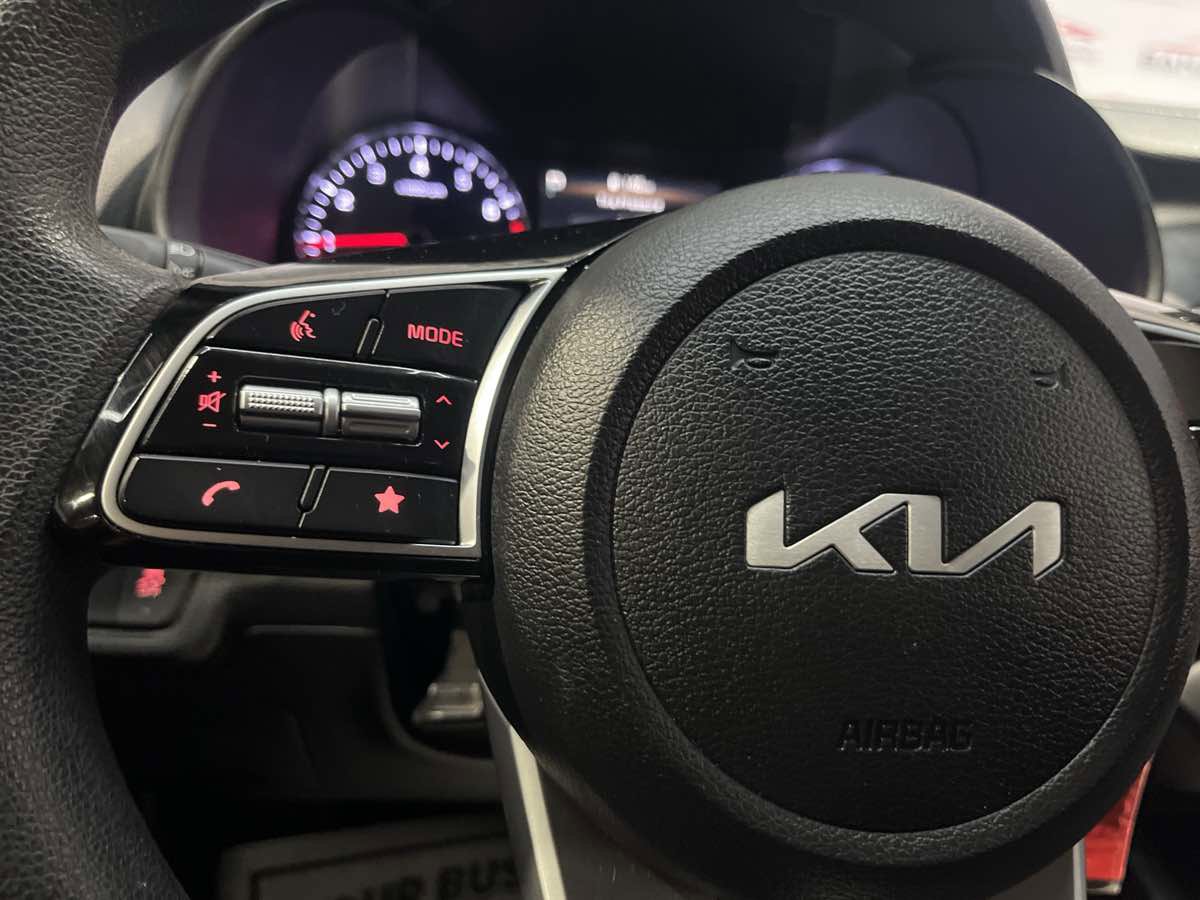 Used 2024 Kia Forte LXS image 12