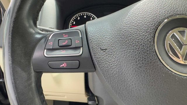 Used 2017 Volkswagen Tiguan S FWD image 28