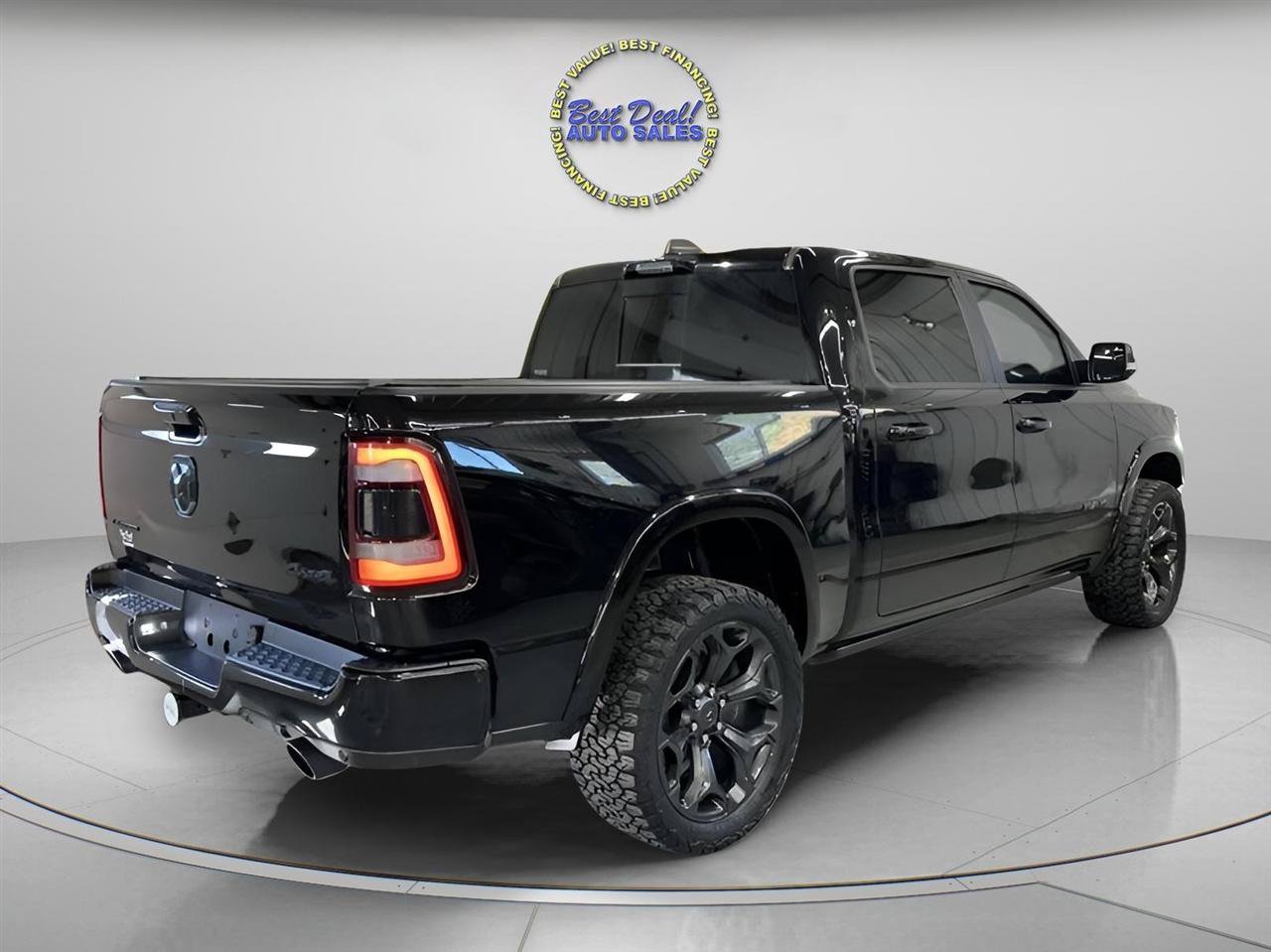 Used 2021 RAM 1500 Limited w/ Night Edition AWD/4WD image 4