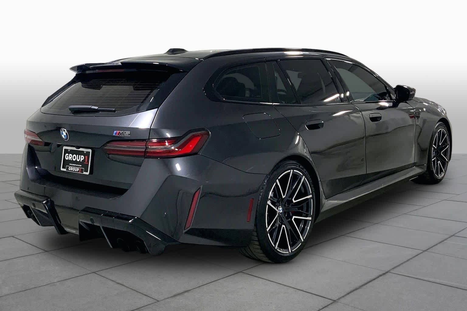 Used 2025 BMW M5 Touring w/ Executive Package AWD/4WD image 12