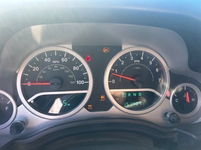 Used 2009 Jeep Wrangler Unlimited Sahara w/ Dual Top Group AWD/4WD image 8