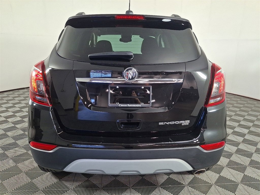 Used 2022 Buick Encore Preferred w/ Safety Package image 9