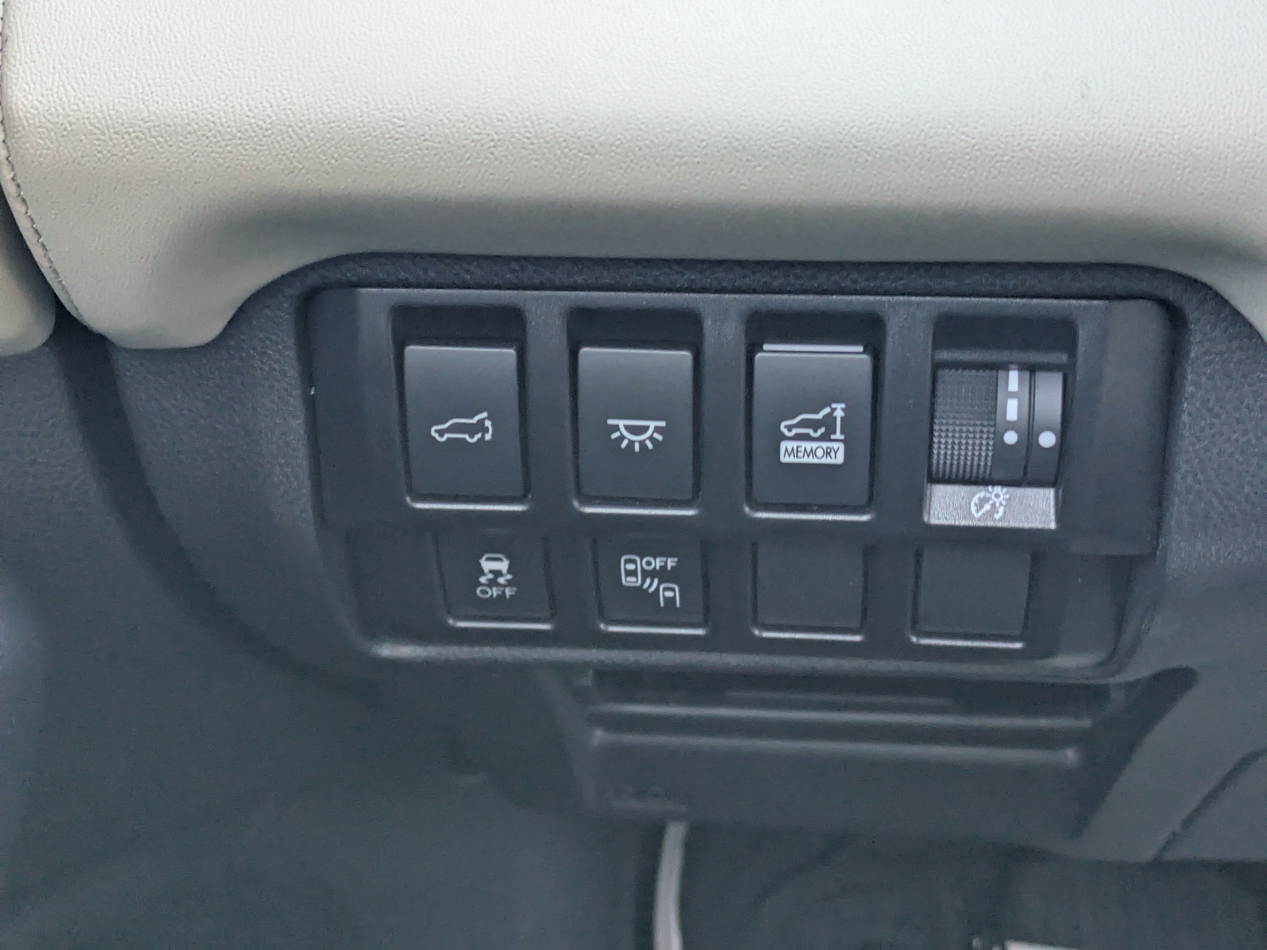 Used 2022 Subaru Ascent Limited AWD/4WD image 27