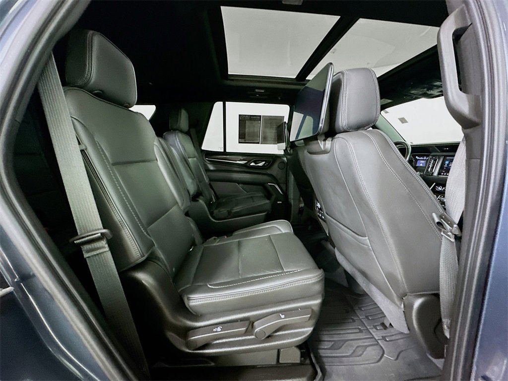 Used 2021 GMC Yukon Denali w/ Denali Premium Package image 11