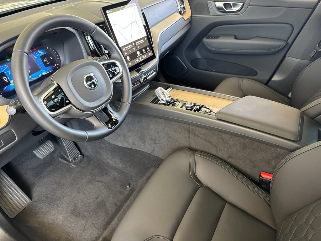 New 2026 Volvo XC60 B5 Core AWD/4WD image 9