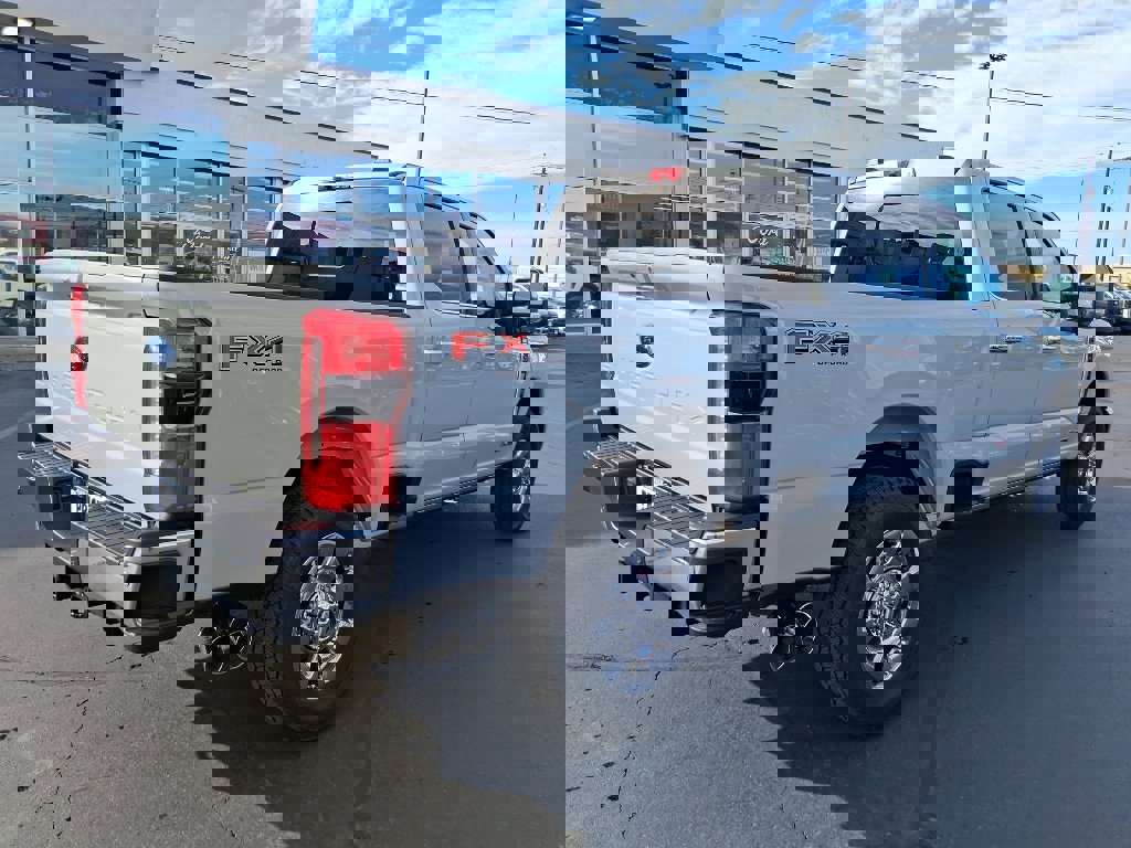 New 2026 Ford F250 Lariat w/ Lariat Ultimate Package image 3