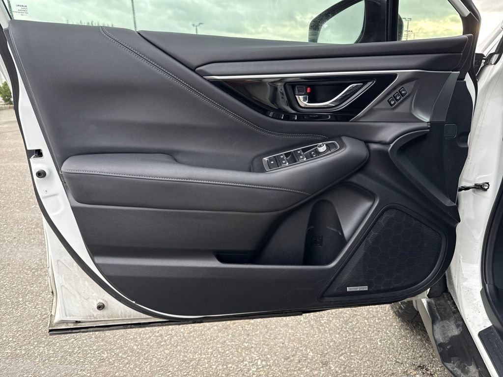 Used 2022 Subaru Outback Limited image 19