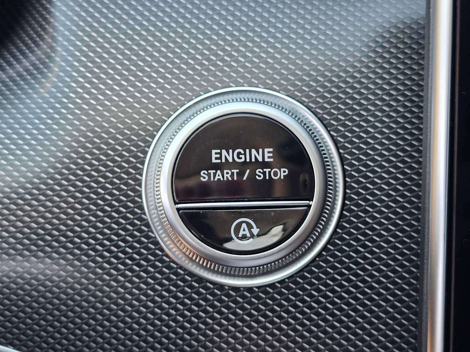 Used 2025 Mercedes-Benz C 300 Sedan image 33