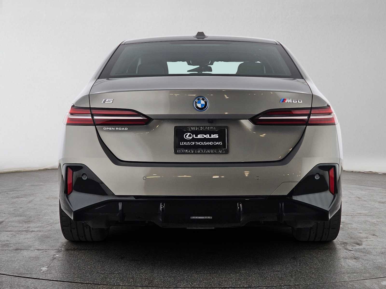 Used 2024 BMW i5 M60 w/ Premium Package AWD/4WD image 4