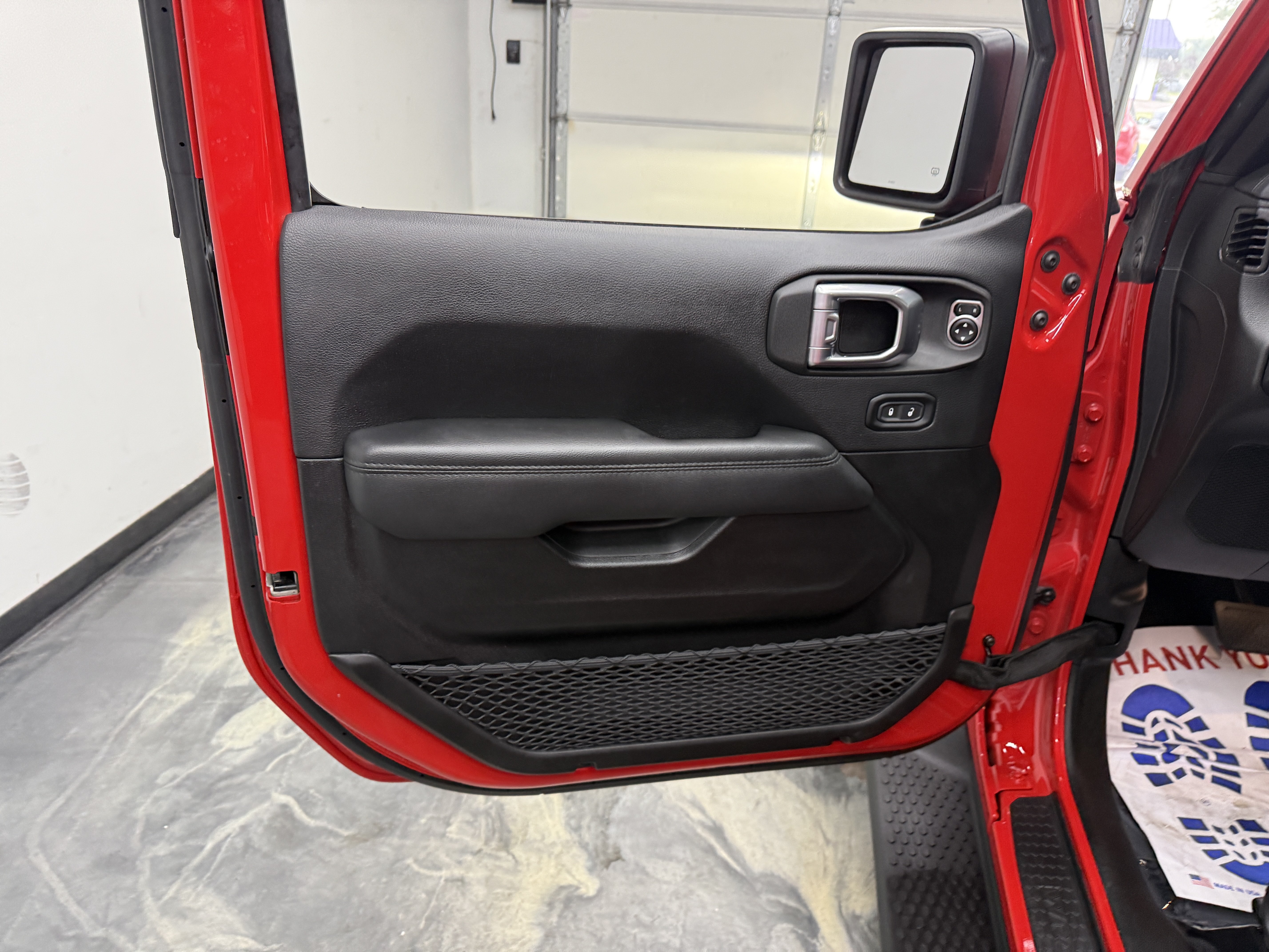 Used 2022 Jeep Wrangler Unlimited Sahara w/ Altitude AWD/4WD image 9