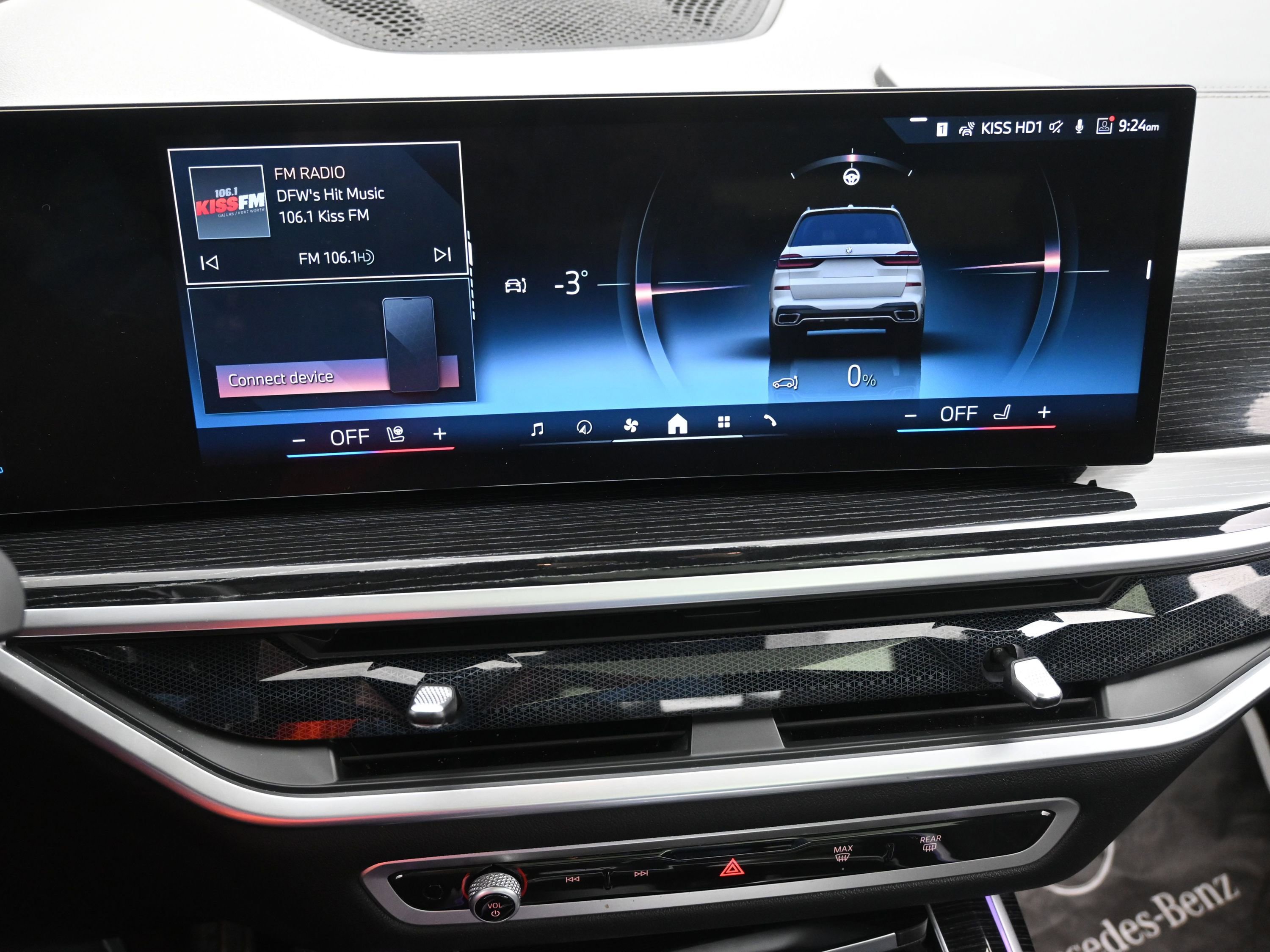 Used 2024 BMW X7 xDrive40i w/ M Sport Package image 16