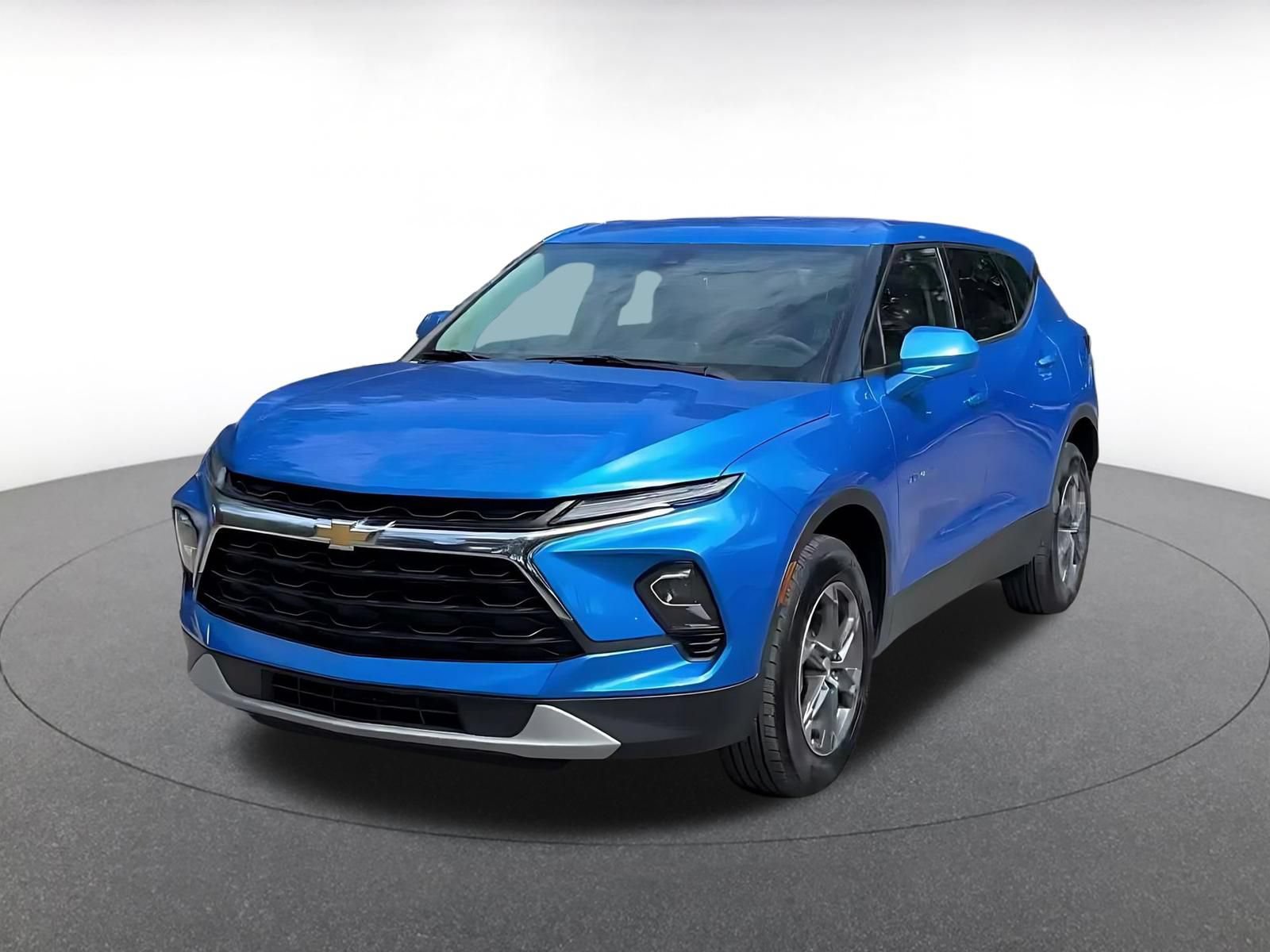 Used 2026 Chevrolet Blazer LT FWD image 6