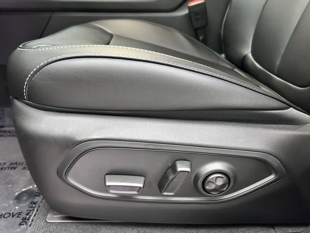 New 2025 Jeep Grand Cherokee Limited image 17