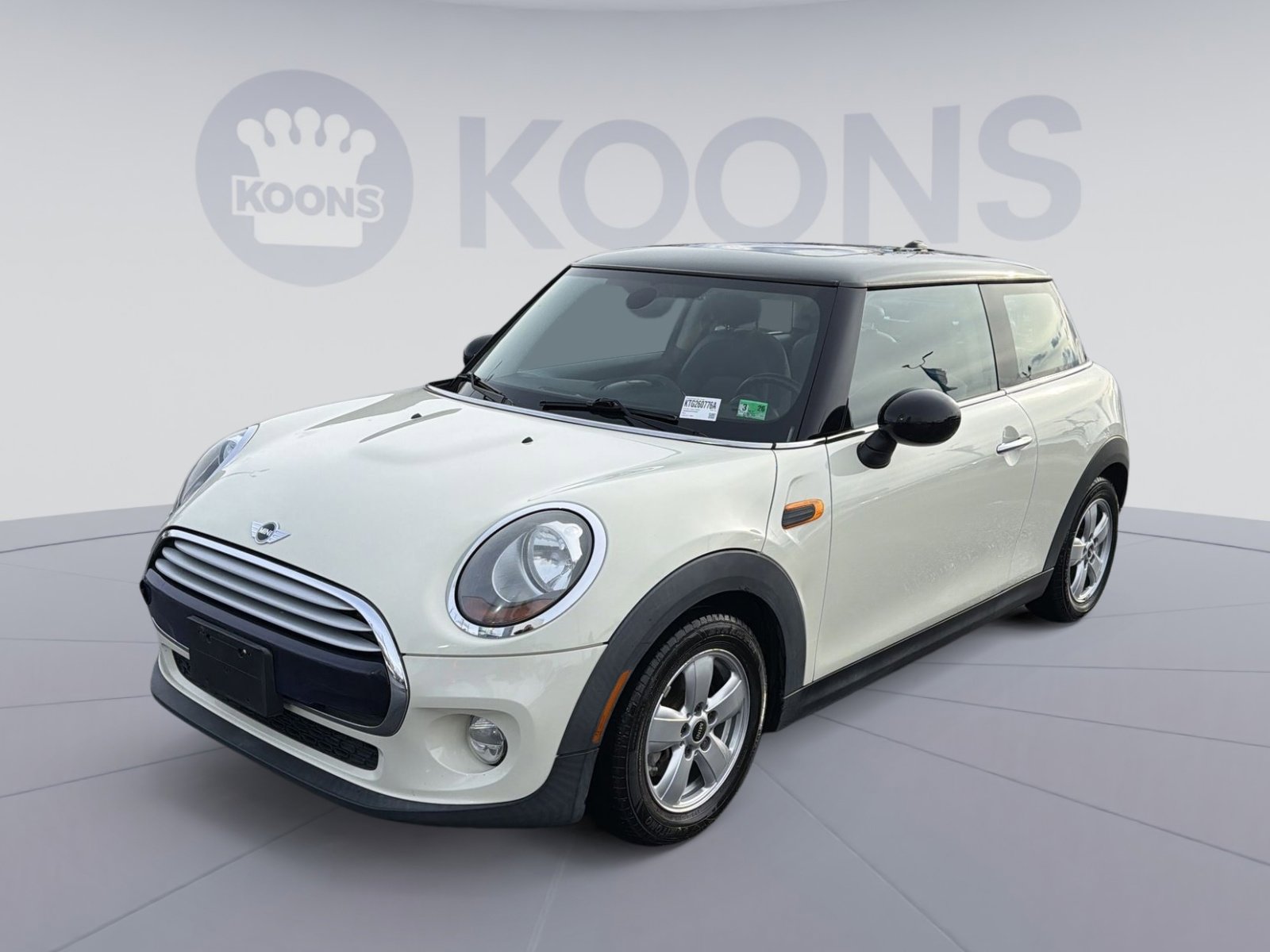 Used 2014 MINI Cooper 2-Door Hardtop image 1