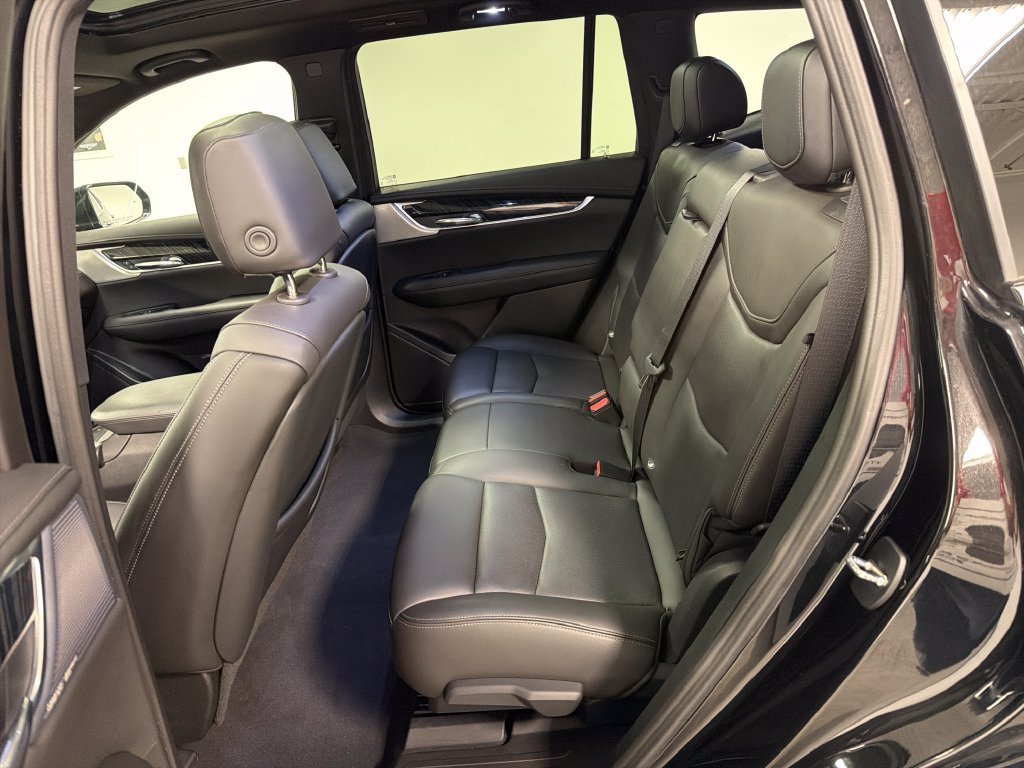Used 2023 Cadillac XT6 Premium Luxury FWD image 29