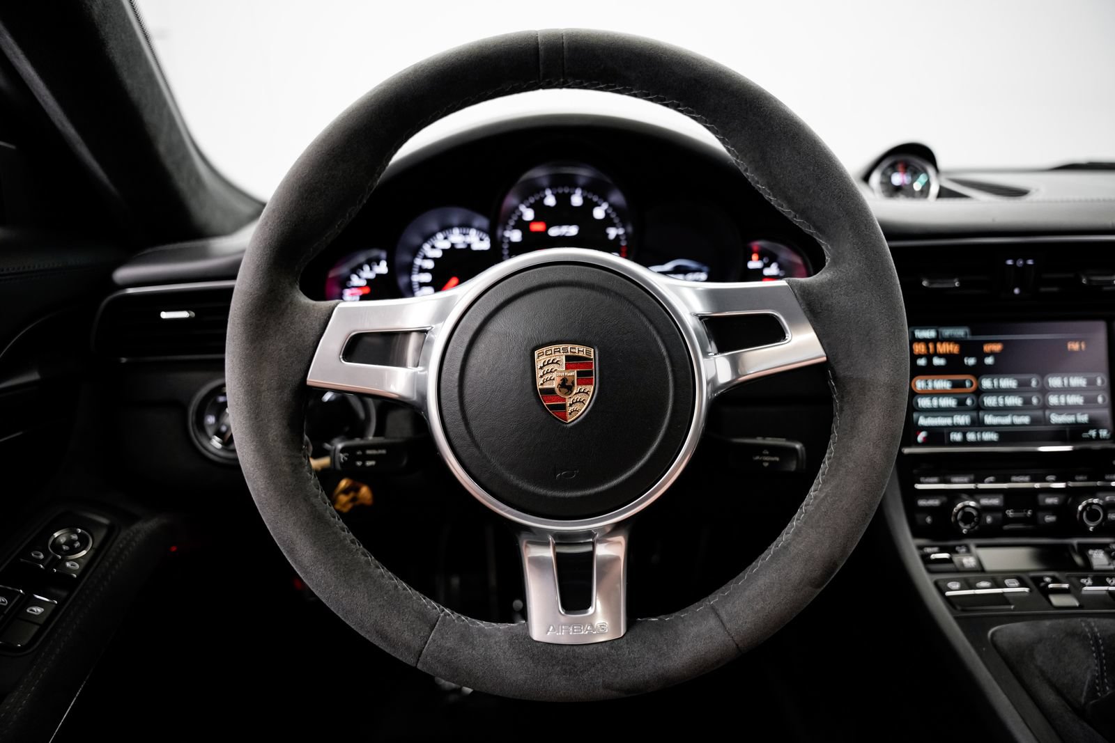 Used 2015 Porsche 911 Carrera GTS RWD image 10