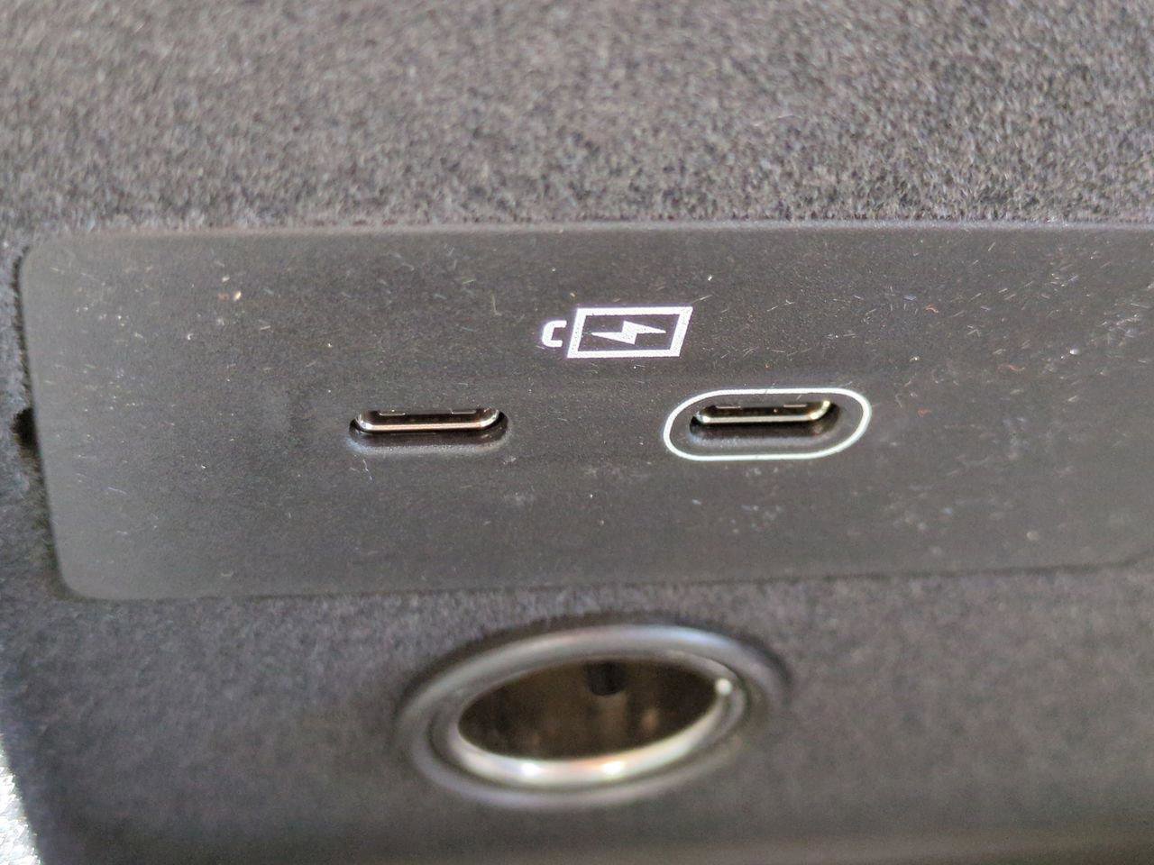 New 2026 Volvo XC90 B6 Ultra w/ Protection Package Premier image 21