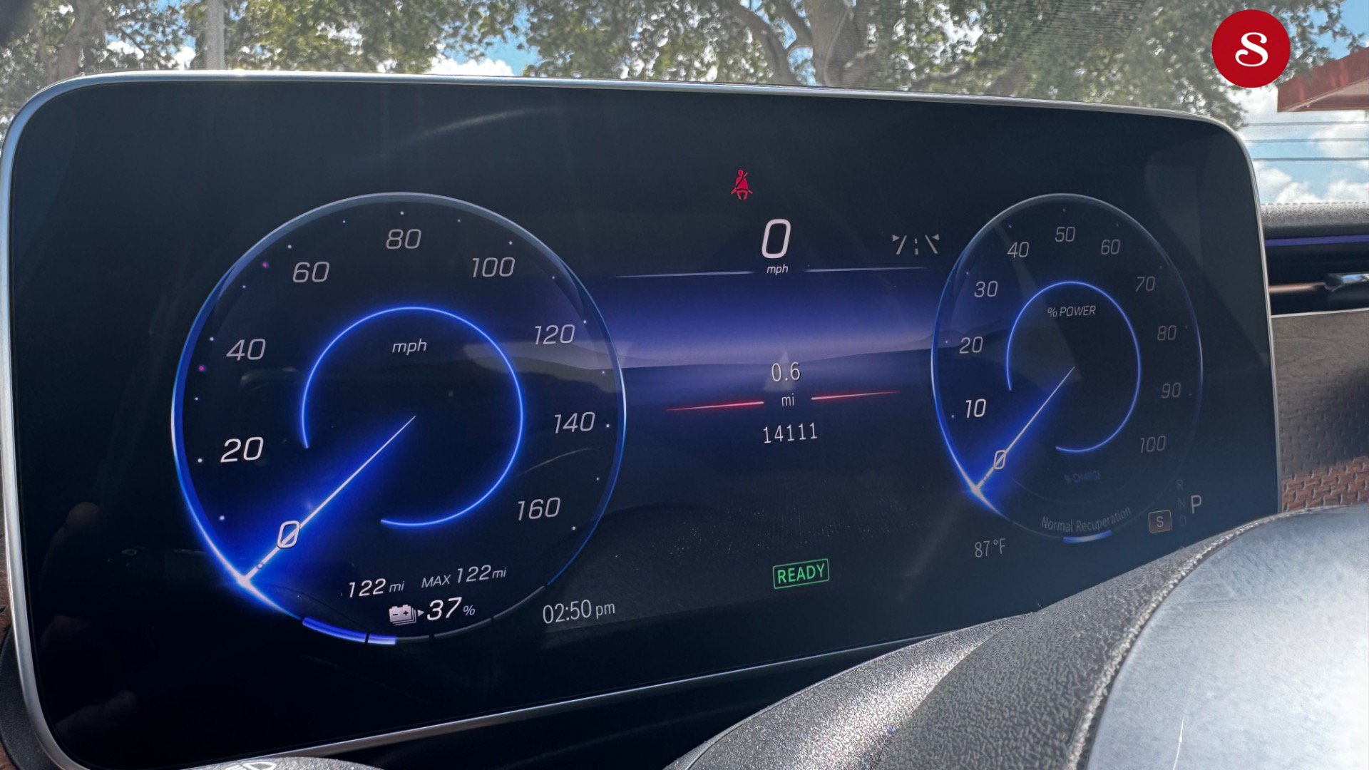 Used 2023 Mercedes-Benz EQE 500 4MATIC Sedan image 13