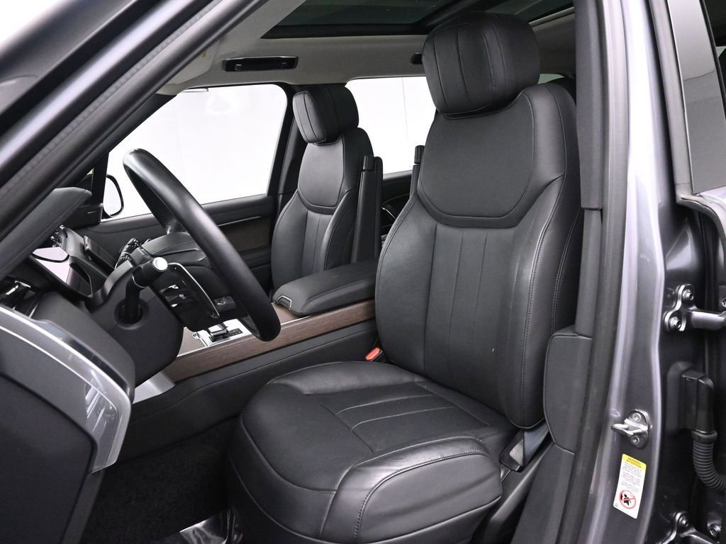 Used 2024 Land Rover Range Rover SE image 13