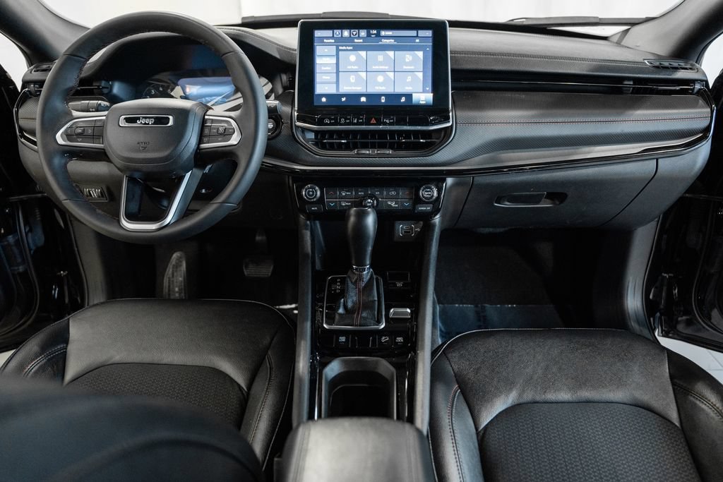 Certified 2025 Jeep Compass Trailhawk AWD/4WD image 16