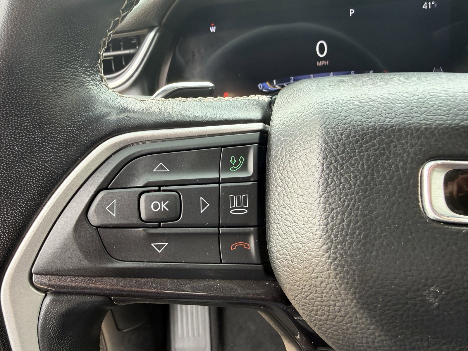 Used 2022 Jeep Grand Cherokee L Laredo w/ Luxury Tech Group I image 23