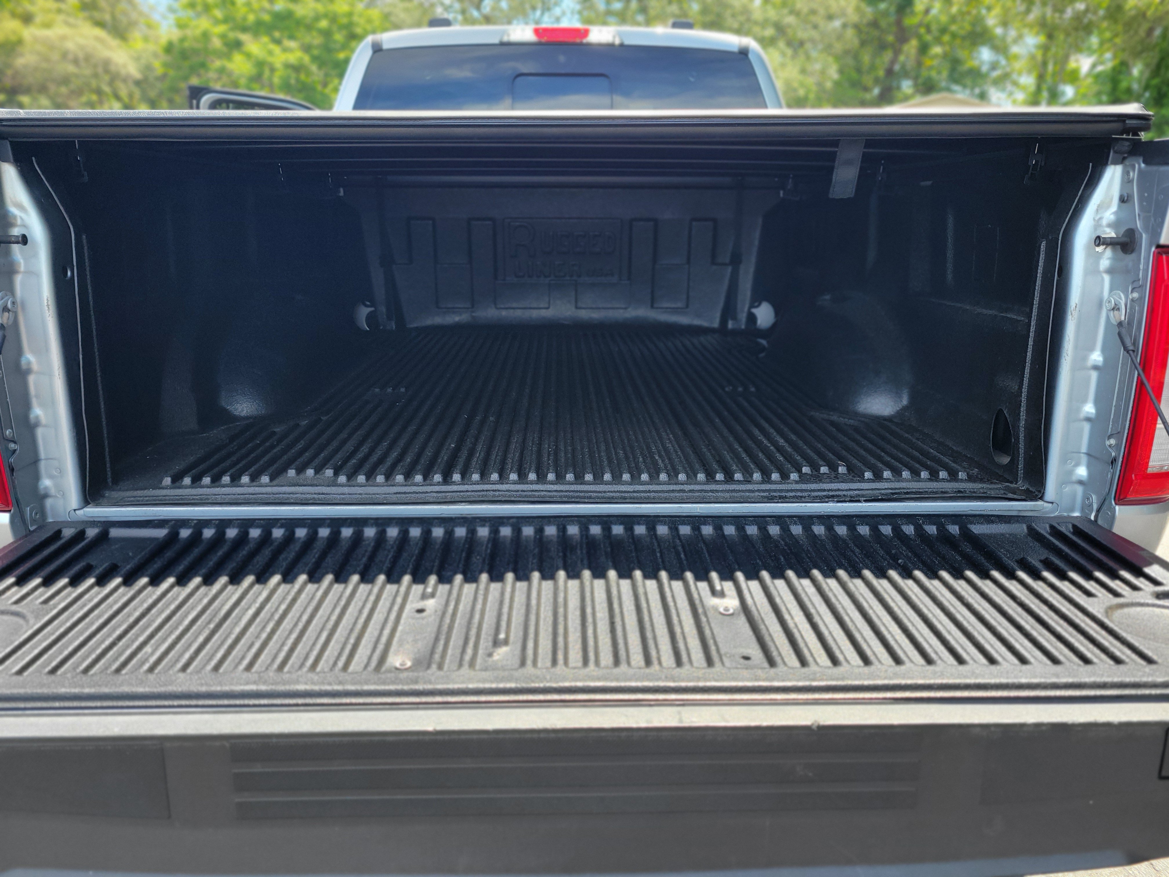Used 2023 Ford F150 Lariat RWD image 9