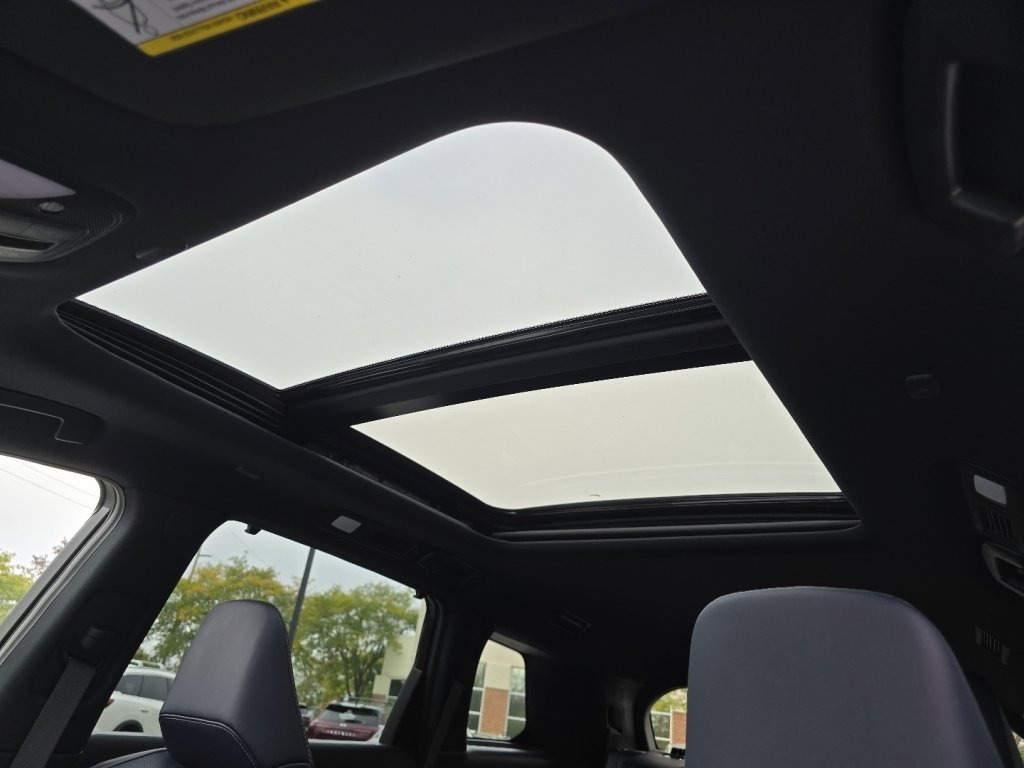 New 2026 INFINITI QX60 Sport image 3