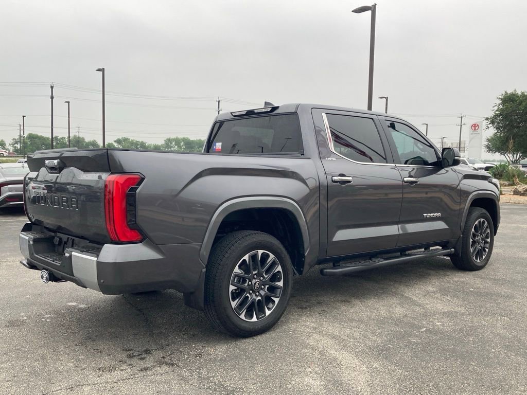 Used 2025 Toyota Tundra Limited AWD/4WD image 5