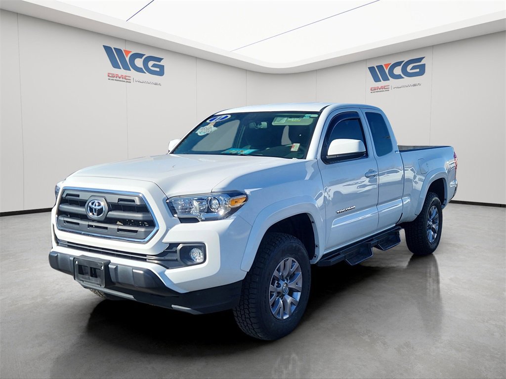 Used 2017 Toyota Tacoma SR5 image 5