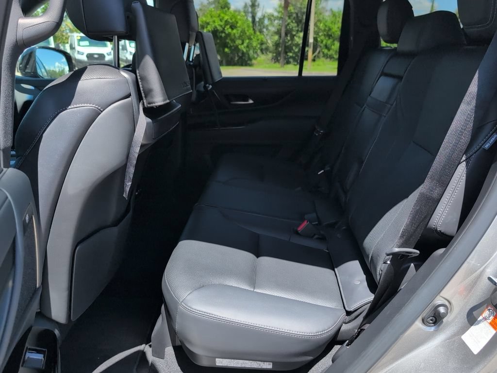 Used 2023 Lexus LX 600 4WD w/ Appearance Package image 11